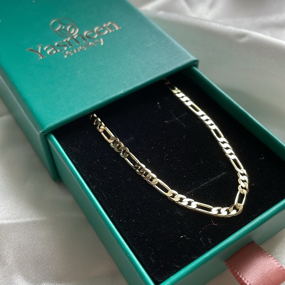 New: 14K Gold Plated Sterling Silver Figaro Anklet - Picture 6 of 7